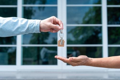 Is It Difficult To Sell Flats in 2023?